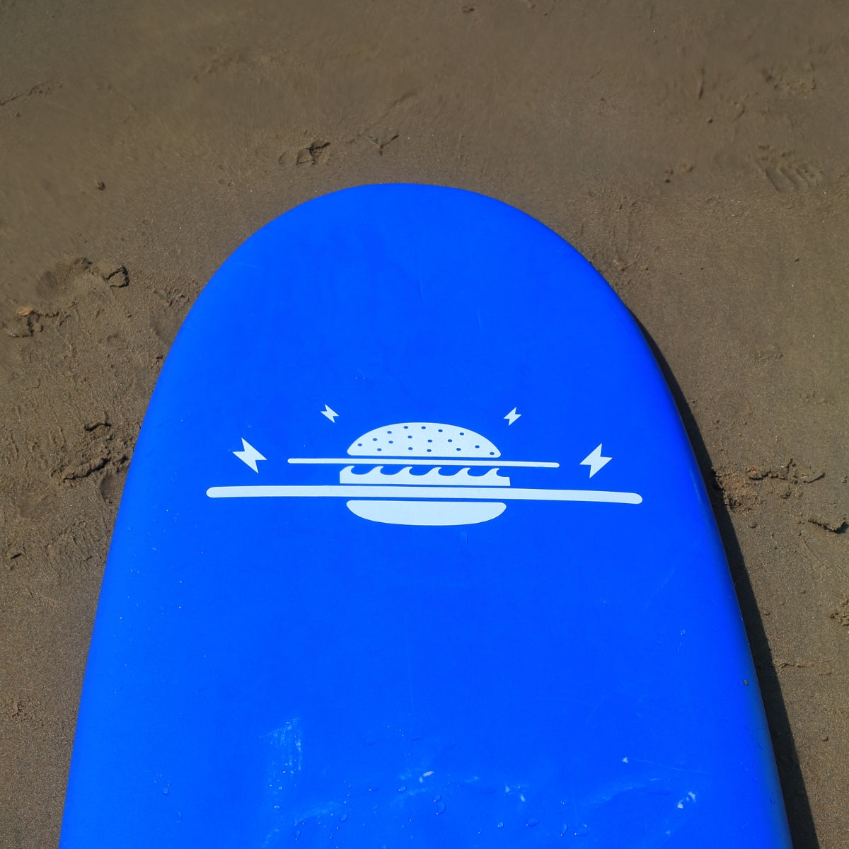 N’ose d’une planche de surf en mousse