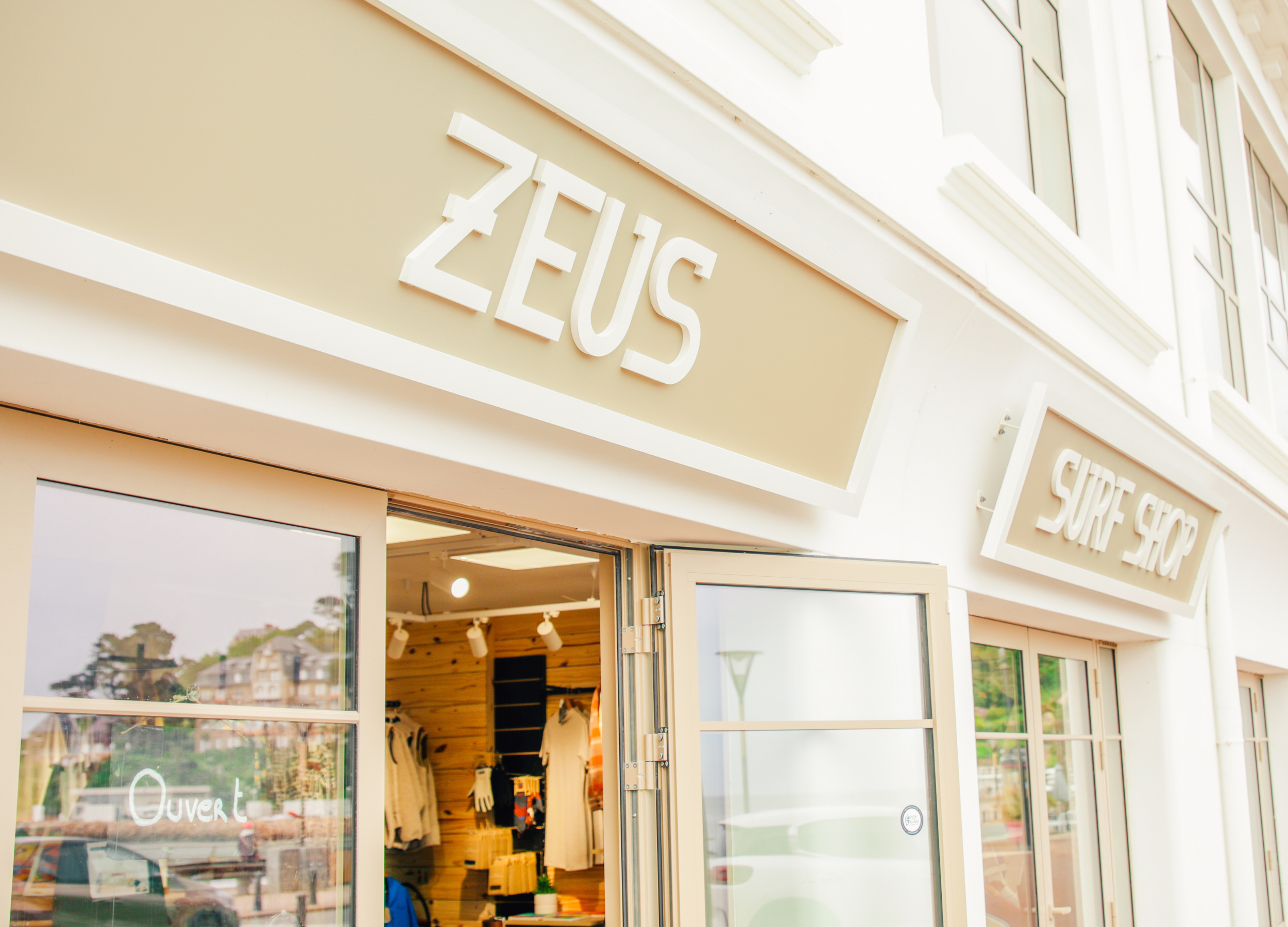 La déventure d'un Magasin de surf Zeus Perros à guirec en bretagne