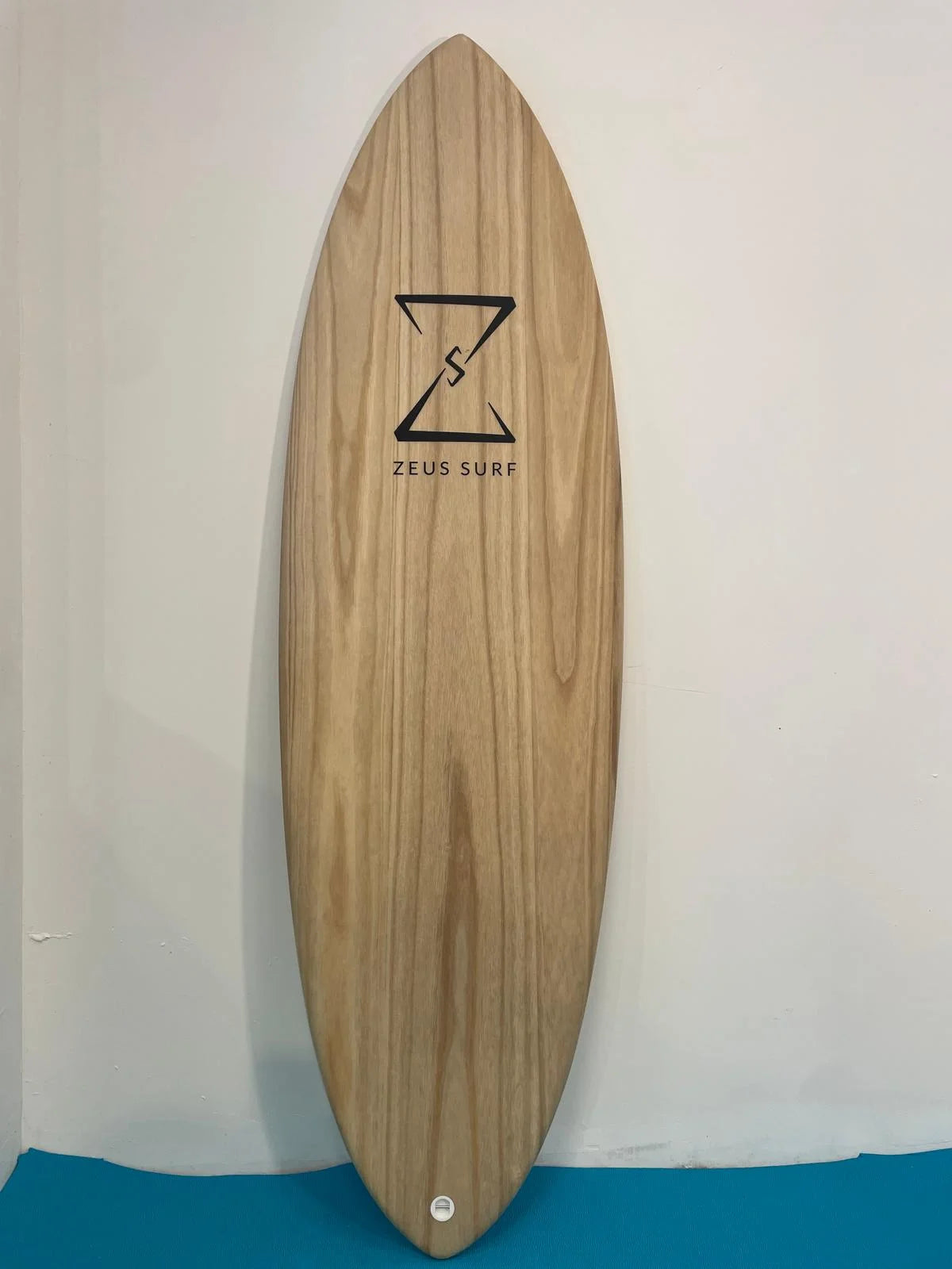 Zeus 5'9 Wood Shortboard Epoxy - deck