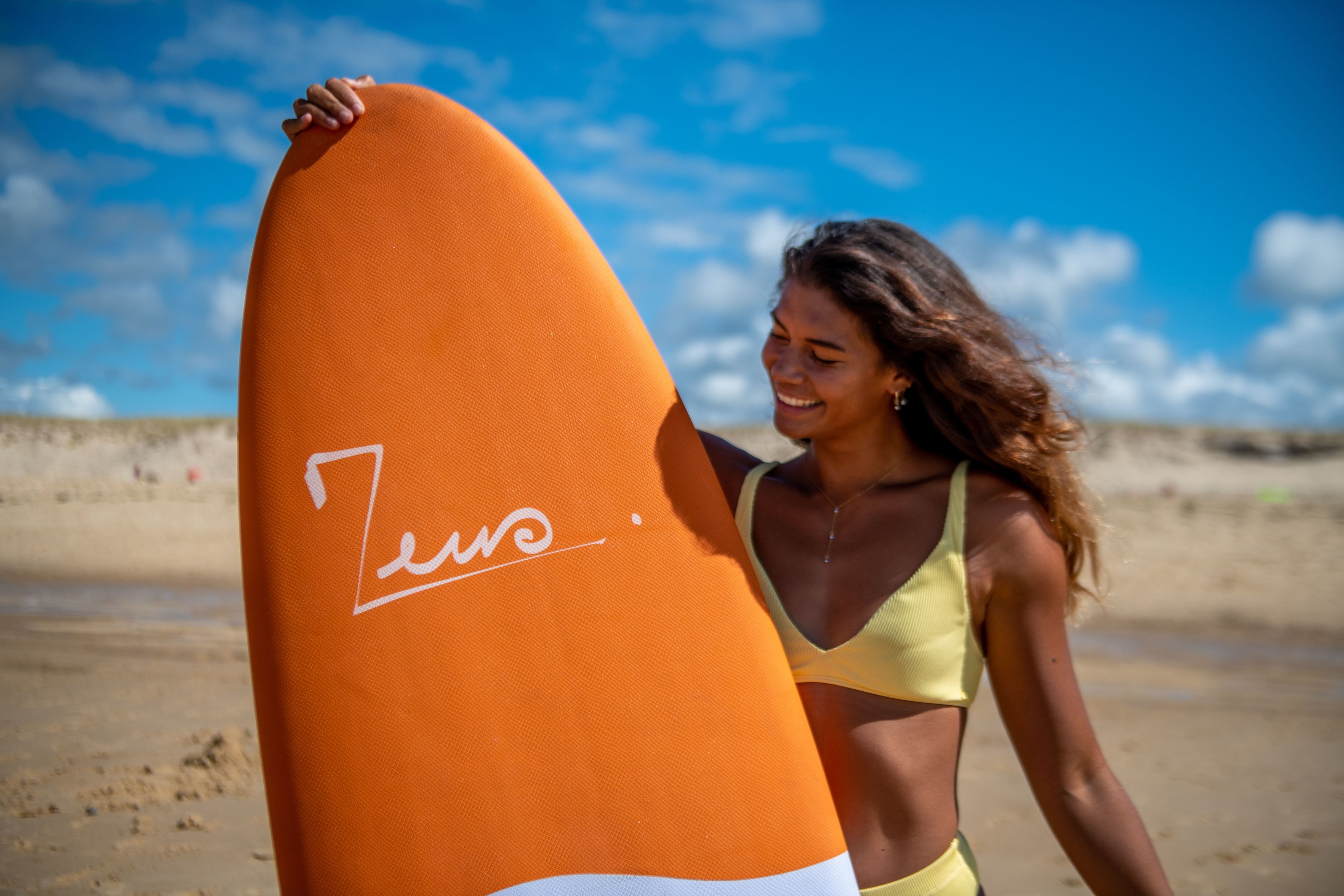 7 conseils pour entretenir et prolonger la durée de vie de votre planche de surf en mousse - Zeus Surf