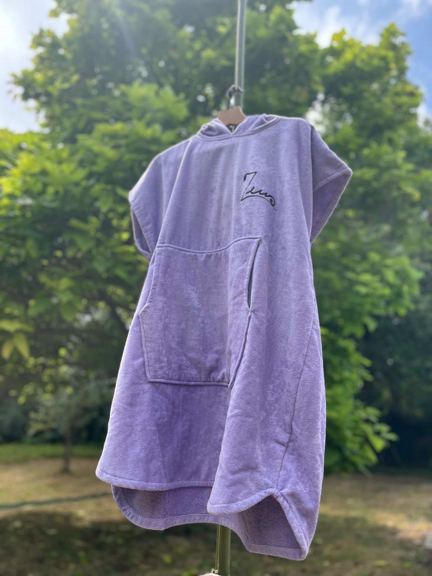Poncho Zeus Lilas