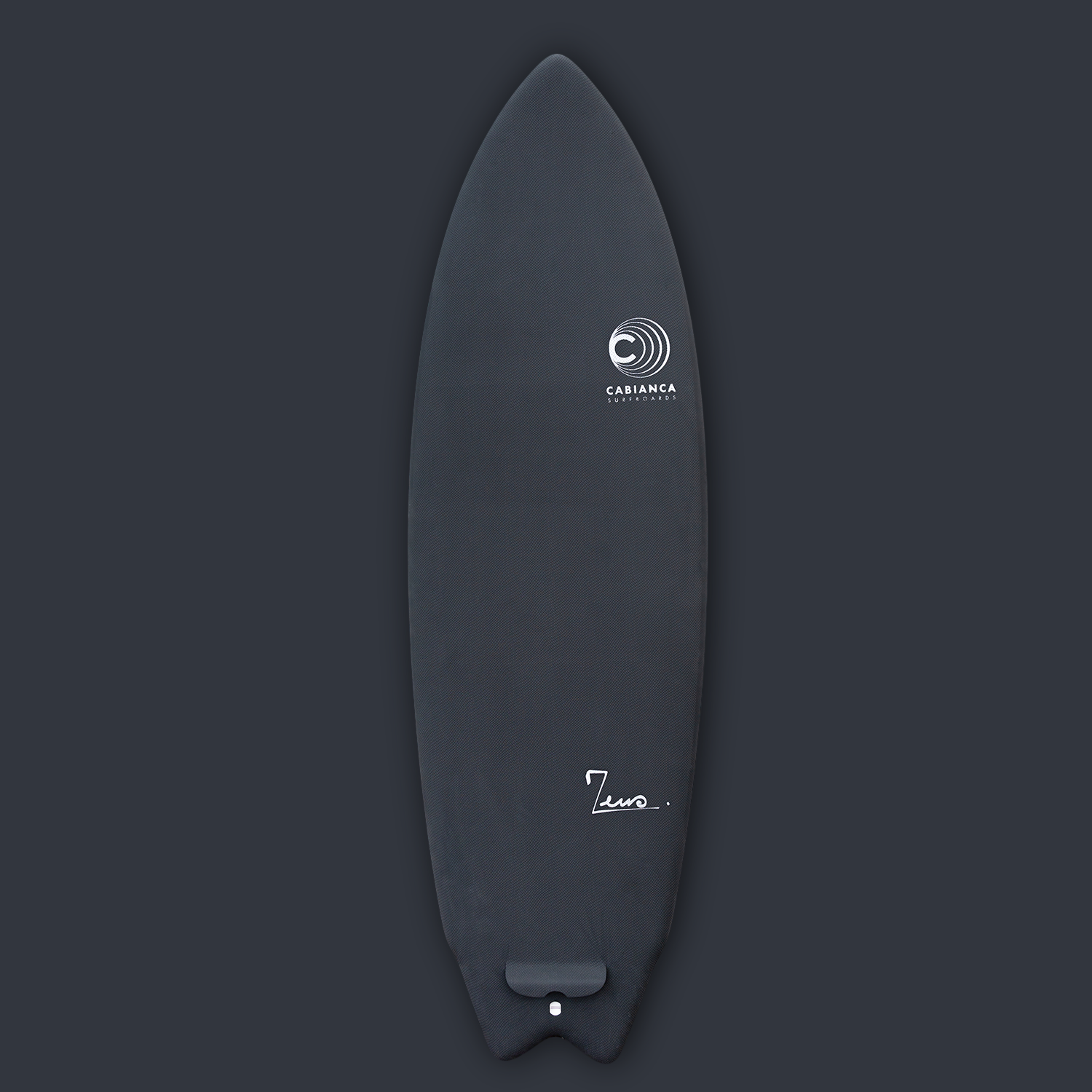 Planche de surf noire de type fish avec queue swallow, vue de dessus sur fond noire, décorée des logos Cabianca surfboards (en forme de cercles concentriques) et Zeus.