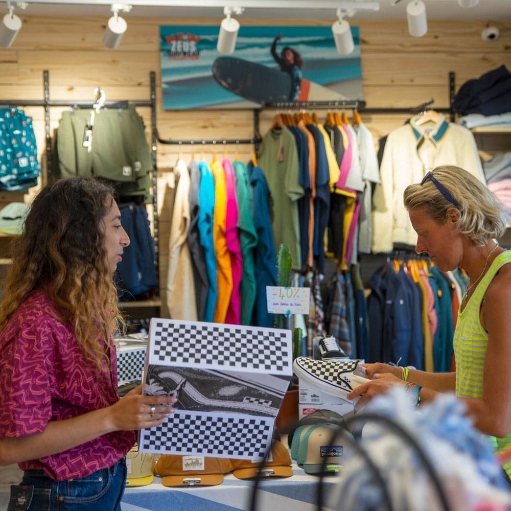 Se lancer dans l'industrie du surf en ouvrant un surfshop