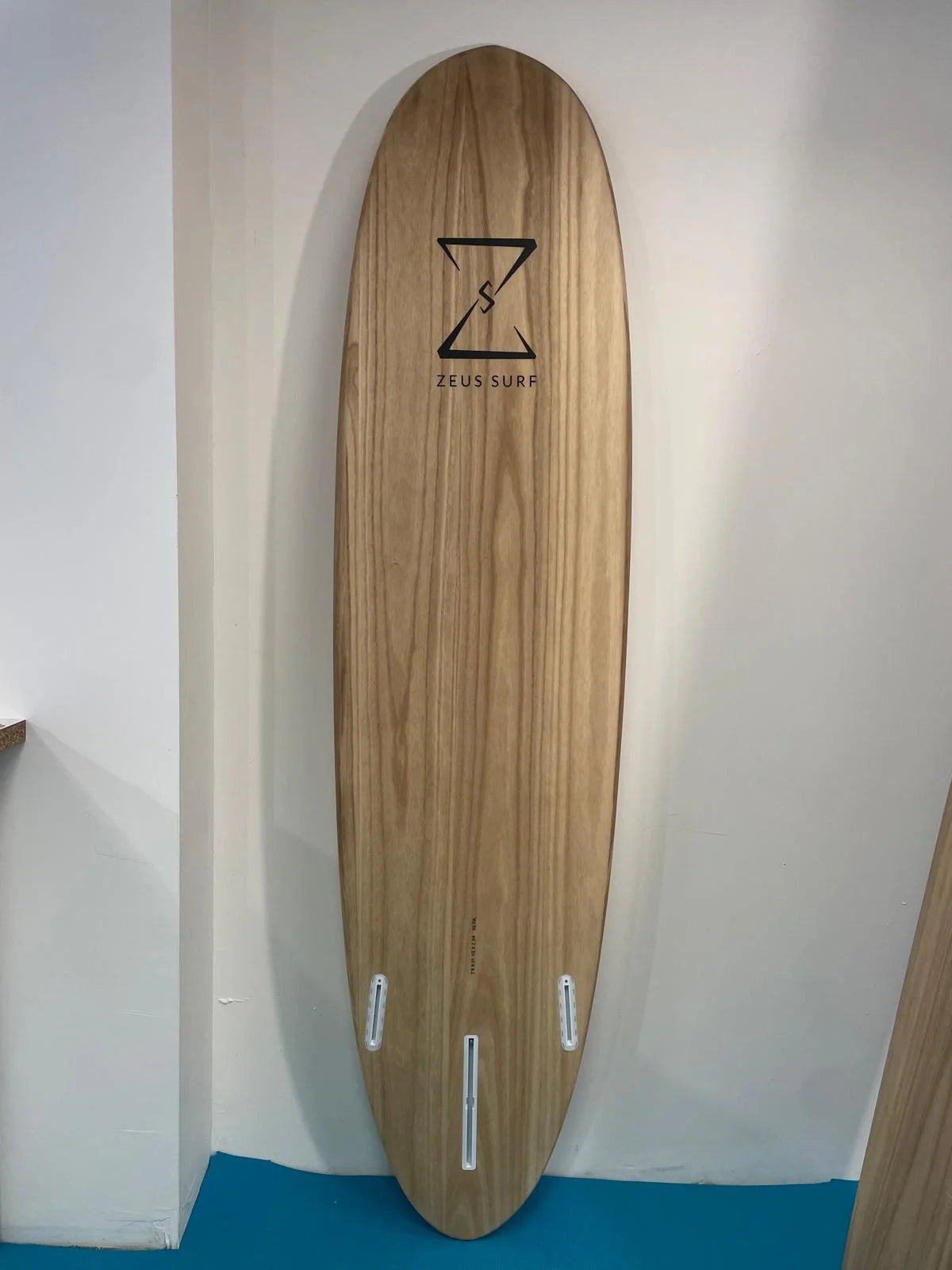 Zeus 7'6 Wood Mini-malibu Epoxy - bottom
